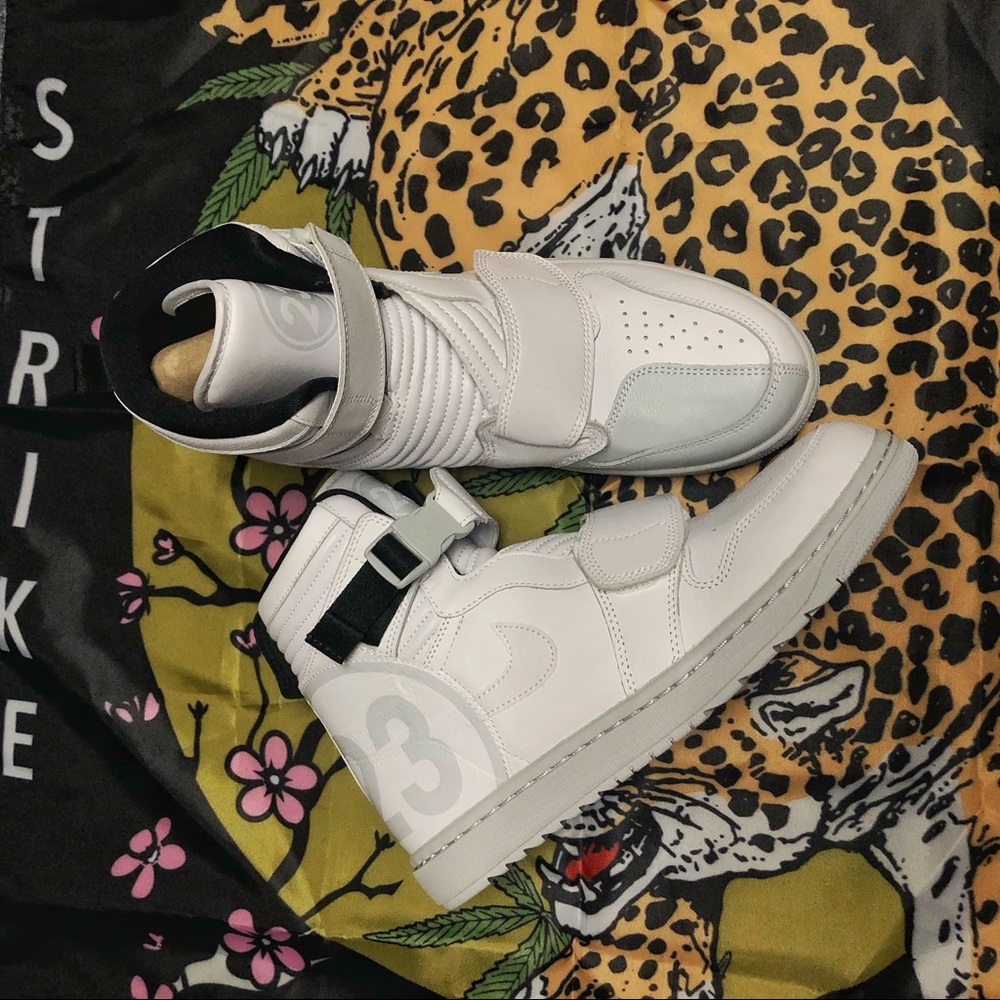 Jordan 1 Moto White